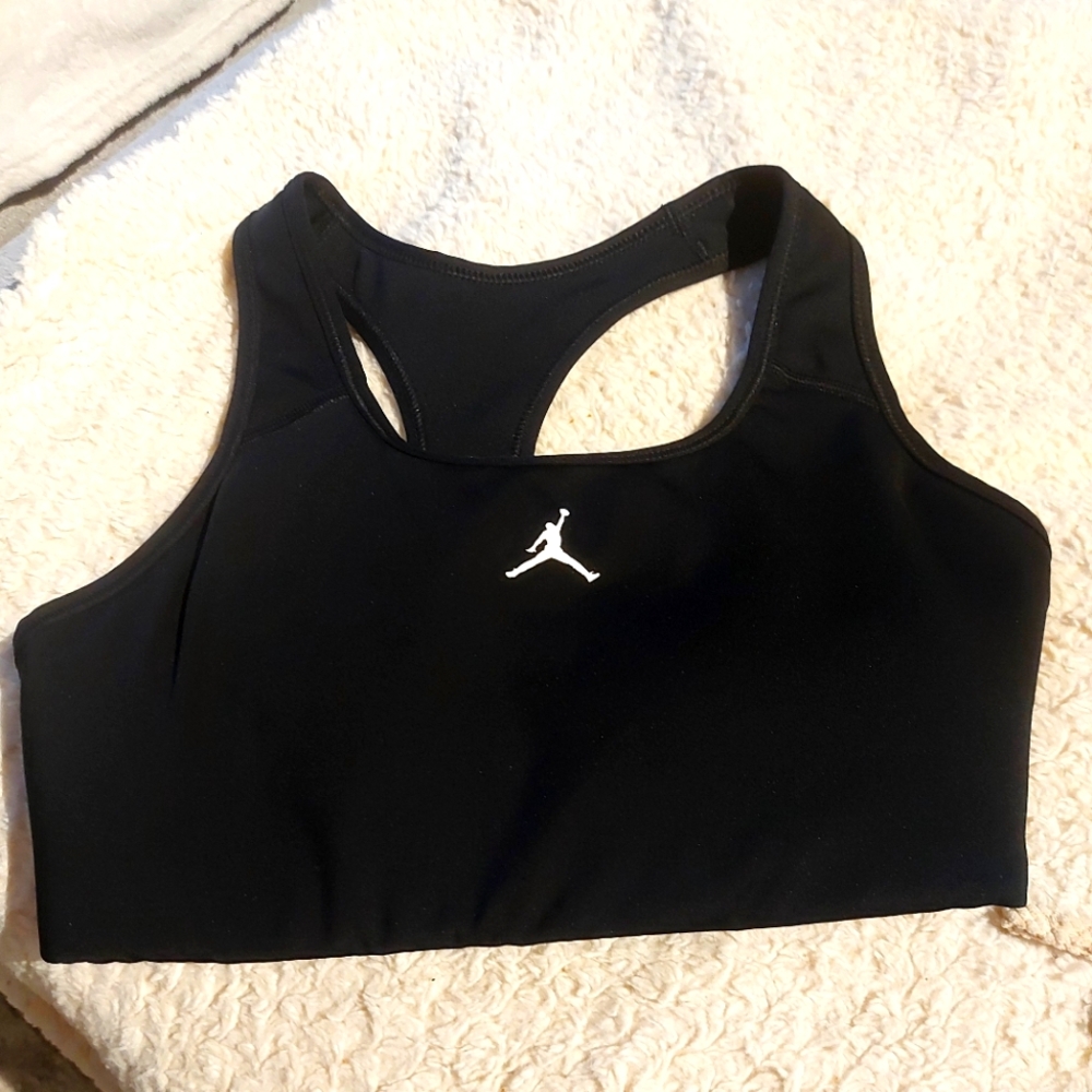 Air Jordan Women's Black Sports Bra 🖤.